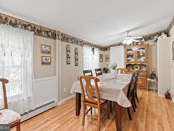 4th image of 499 Woodland Dr