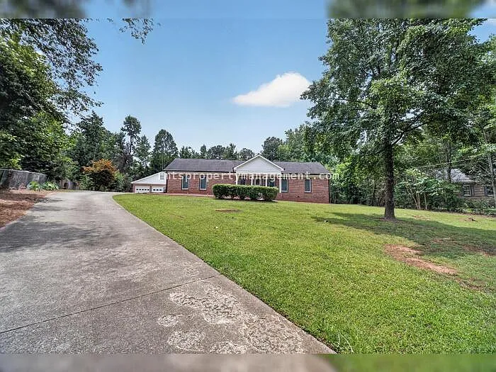 1799 Jimmy Dodd Rd — Photo 2