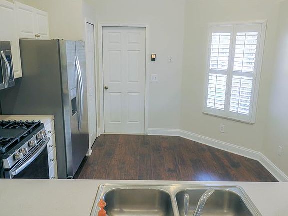 4th image of 4185 Shadow Creek Cir