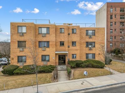 17020 Crocheron Ave APT 205, Flushing, NY, 11358