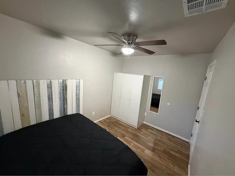 6 bed, 1550 sqft, $750 — Photo 3