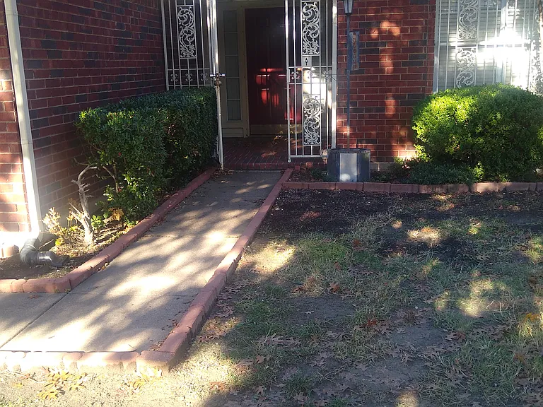 10600 Lehman St — Photo 6