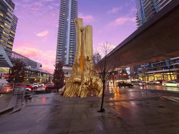 8131 Nunavut Ln #901, Vancouver, BC V5X 0E2