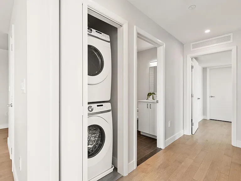 390 Cambridge St #1 — Photo 8