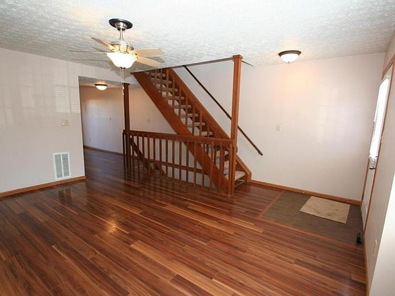 4th image of 928 Noddymill Ln E