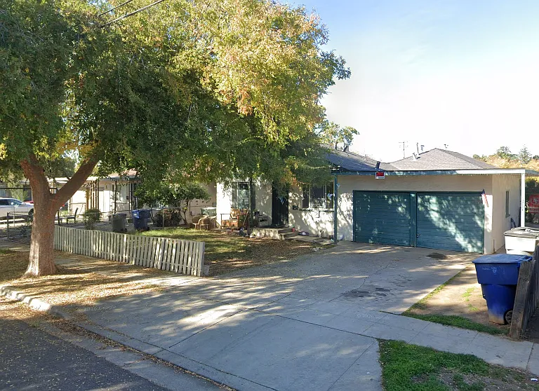 1525 E Lansing Way #1525 — Photo 1