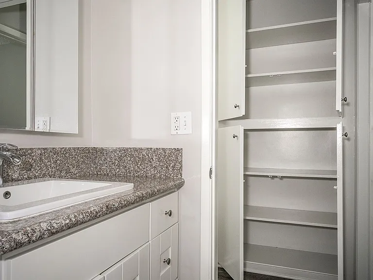631 E Verdugo Ave — Photo 18