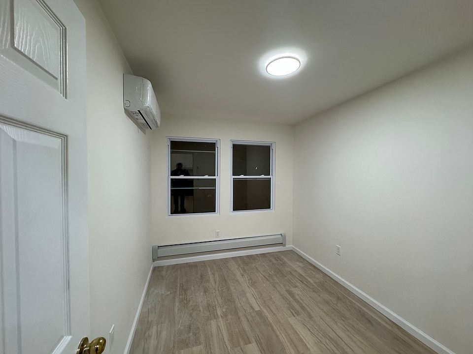 2nd image of 1818 W 5th St Floor 2
