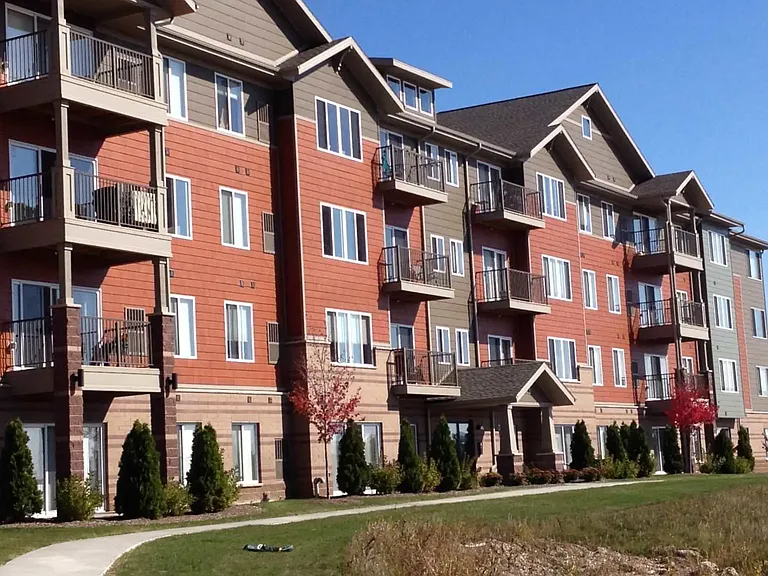 1600Tosa Apartments — Photo 30