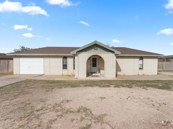 12248 W Triple Crown Dr, Odessa, TX 79763