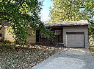 711 S Fairway Ave, Springfield, MO 65802