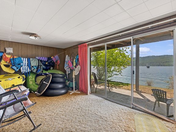 3rd image of 2786 Rest Haven Dr