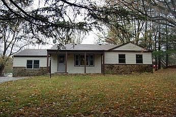 1st image of 200 E Dewey Dr