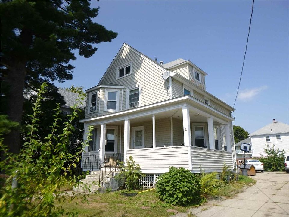 2nd image of 70 Prince St