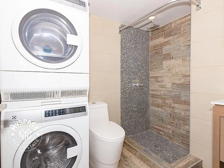 1044 Putman Ave #1 — Photo 11