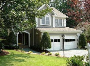 1053 Della St SE, Marietta, GA 30067