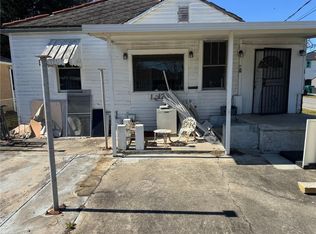 1212 Claiborne Dr, New Orleans, LA 70121