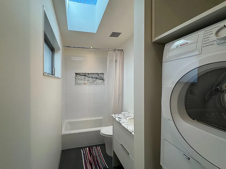 1317 N Leavitt St — Photo 18