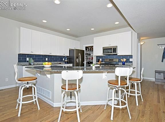 2nd image of 6976 Urlingford Pl