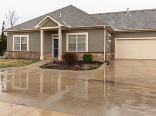 2250 Lake Pointe Dr #2103, Lawrence, KS 66049