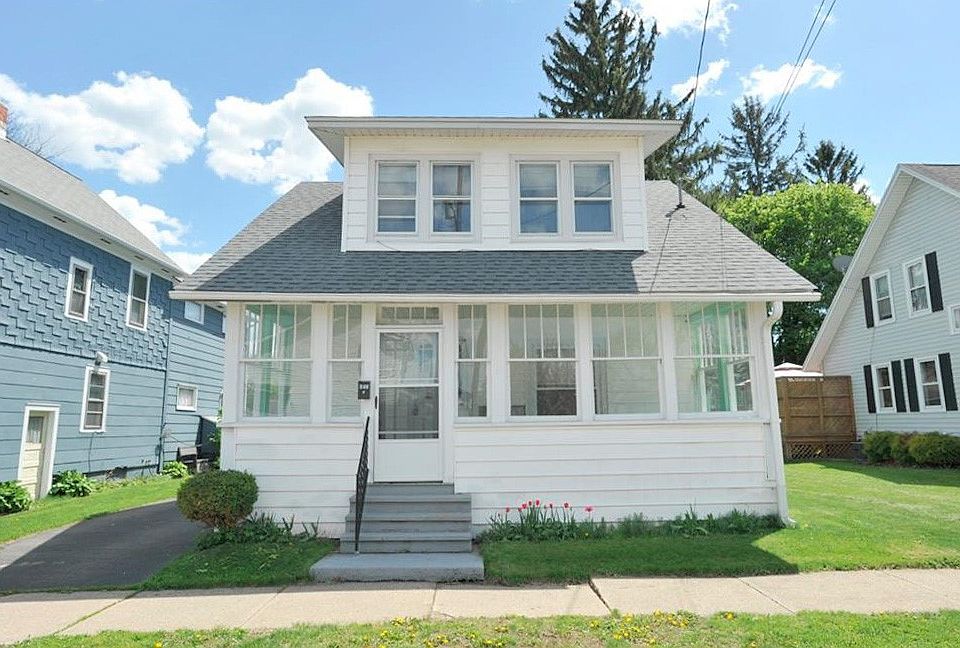 1st image of 653 Dubois St