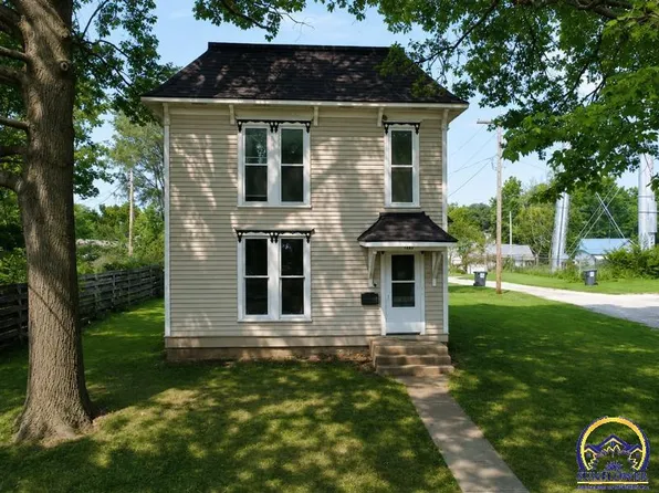 1521 1st Ave E, Horton, KS 66439
