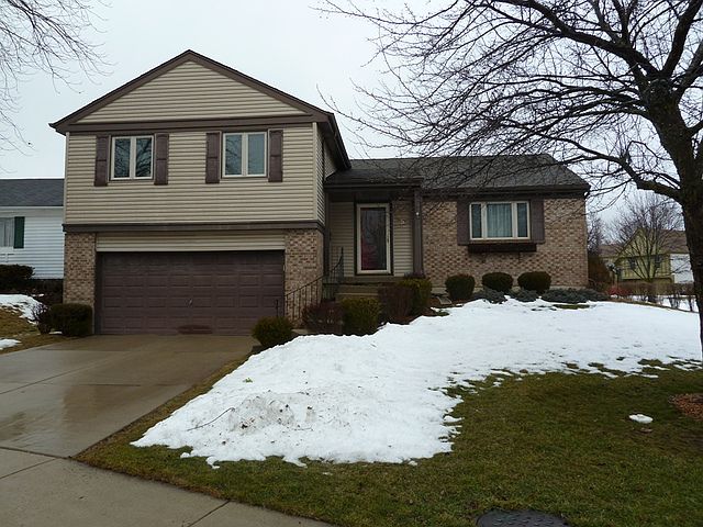 1st image of 75 N Monterey Dr