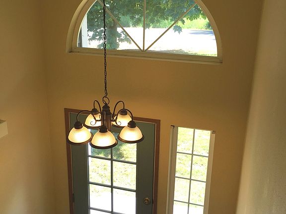 5th image of 779 Fox Dr