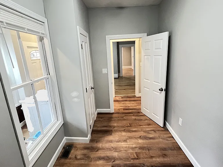 31 Ridgeway St #1 — Photo 12