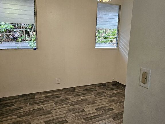 4th image of 98-885 Iliee St