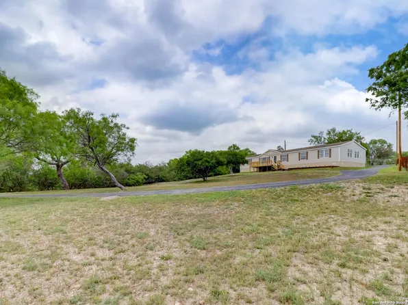 160 COUNTY ROAD 459, Hondo, TX 78861