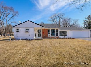 2900 Oriole Ln, Rolling Meadows, IL 60008