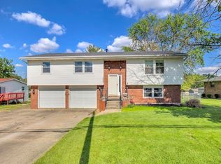 1450 W Westside Dr, Mount Zion, IL