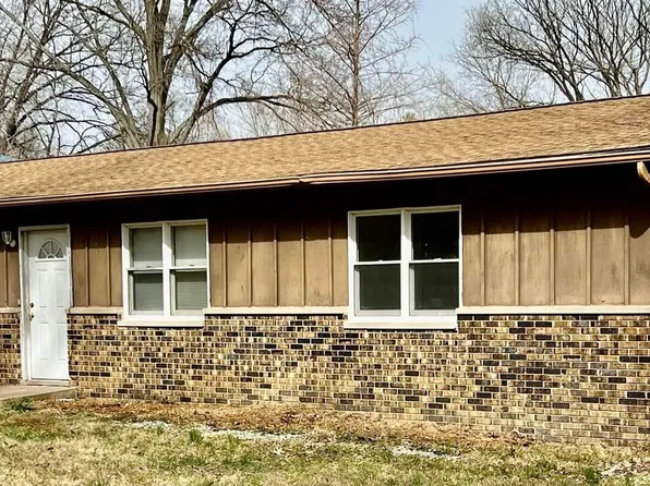 1006 W Jefferson St, Carbondale, IL 62901