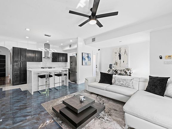 4th image of 641 NW 1st Avenue