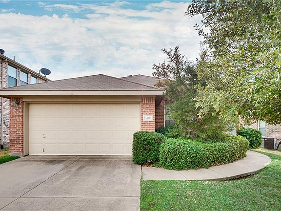 3rd image of 331 Highland Glen Dr