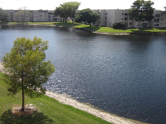 3rd image of 5961 NW 61st Ave APT 305