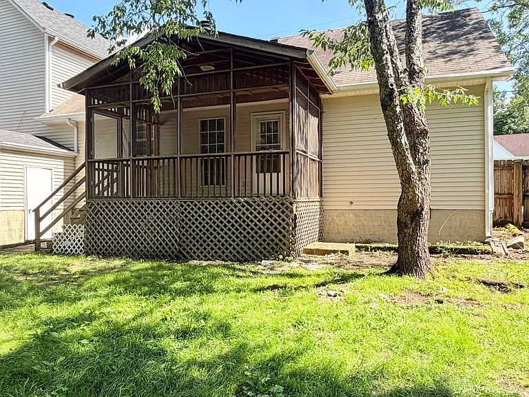3565 Gondola Dr — Photo 2