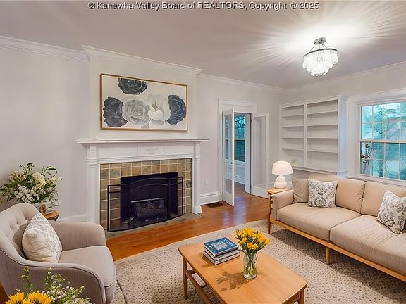5th image of 310 Holswade Dr