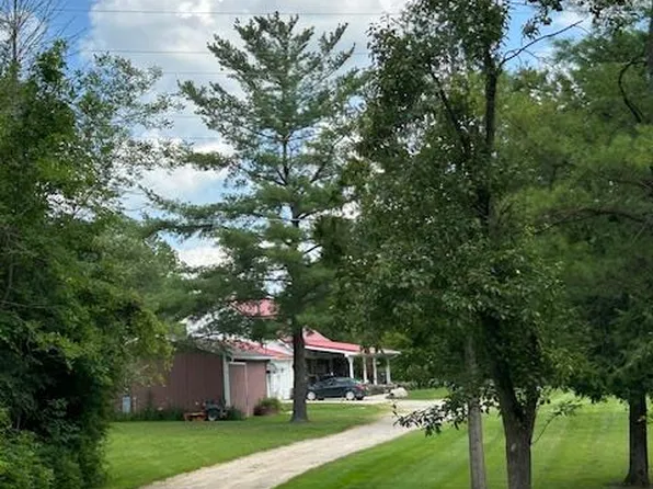 8603 Fostoria Rd, Fostoria, MI 48435