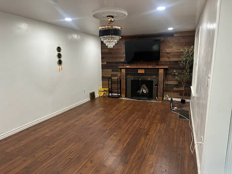 1000 Logan Rd — Photo 11