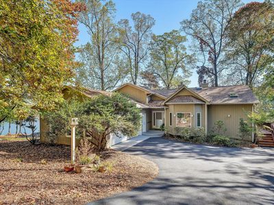 620 Winding Waters Dr, Moneta, VA, 24121