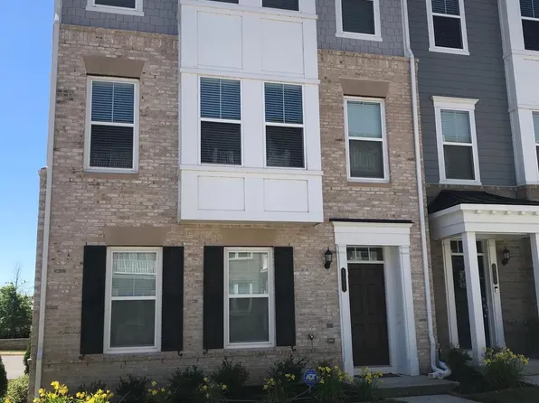 17351 Redshank Rd, Dumfries, VA 22026