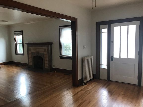 3rd image of 403 Tusculum Ave #1