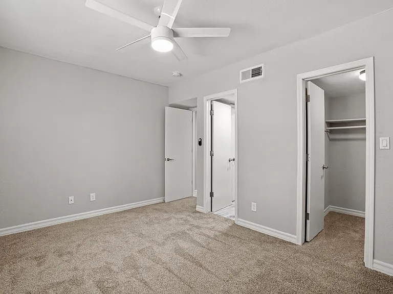 12115 Royal Woods Dr — Photo 18