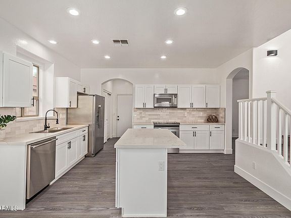 3rd image of 4491 E Tanzanite Lane
