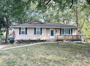 2407 SW Moore St, Blue Springs, MO 64015