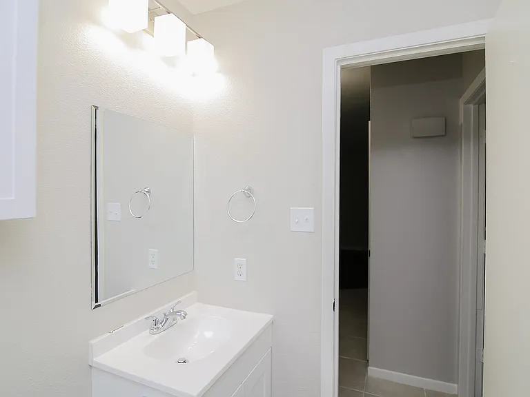 4A Harroun Ct #A — Photo 14