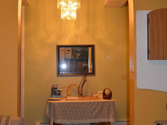Archway to foyer