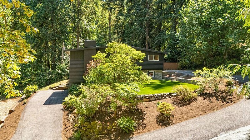 3rd image of 19035 SE 56th Street